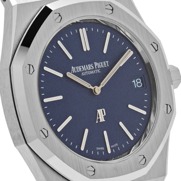 Audemars Piguet Royal Oak 16202BC.OO.1240BC.02 'Jumbo' Extra-Thin White Gold Grainy Blue Dial (2024) - Image 4