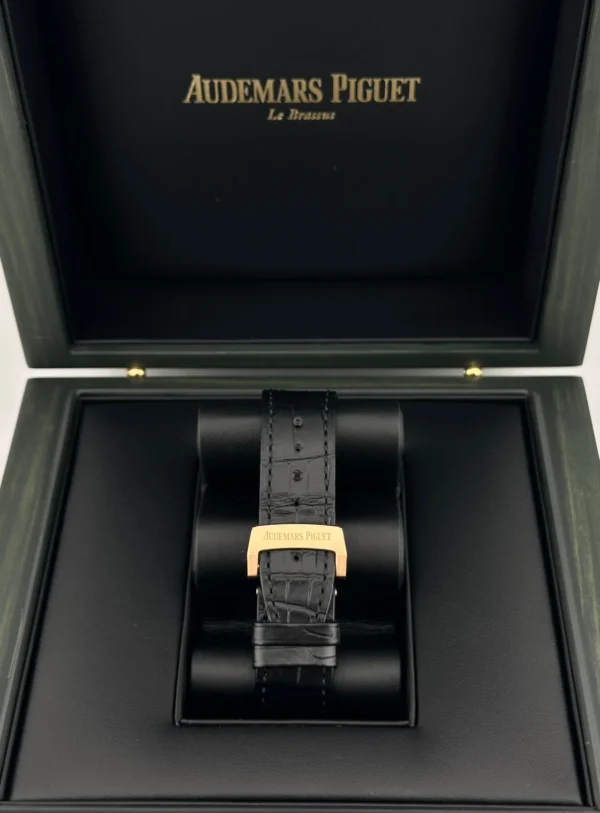 Audemars Piguet Royal Oak 26240OR.OO.D002CR.02 Selfwinding Chronograph Black Dial (2023) - Image 5