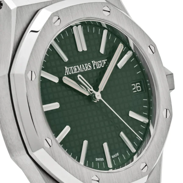 Audemars Piguet Royal Oak Selfwinding 15510ST.OO.1320ST.09 Stainless Steel Green Dial (2023) - Image 5