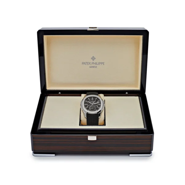 Patek Philippe Aquanaut 5164A-001 'Travel Time' Stainless Steel (2023) - Image 6