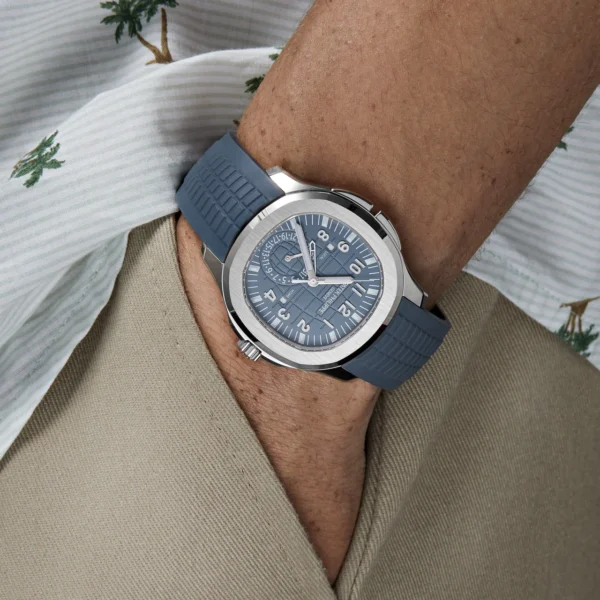 Patek Philippe Aquanaut 5164G-001 'Travel Time' White Gold Blue-Gray Dial (2024) - Image 5