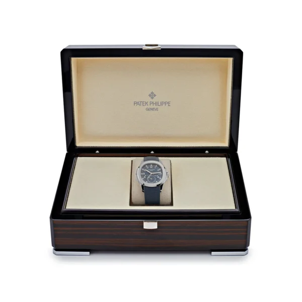 Patek Philippe Aquanaut 5164G-001 'Travel Time' White Gold Blue-Gray Dial (2024) - Image 7