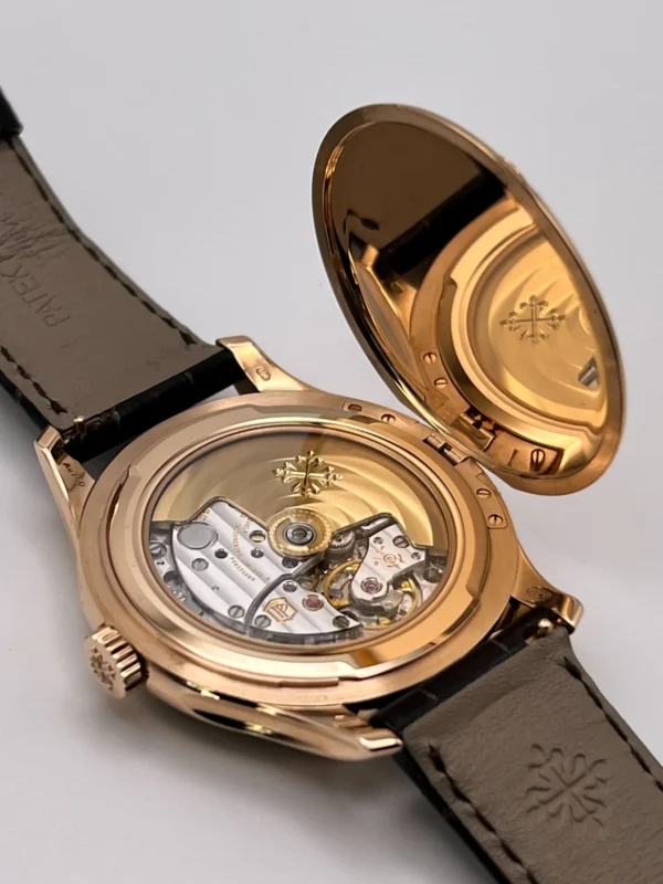 Patek Philippe Calatrava 5227R-001 Date Rose Gold Ivory Dial (2023) - Image 2